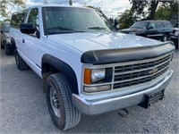 1992 Chevy Pickup, gas, auto,4WD, Titled