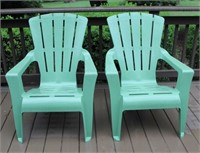 Pair of Green Plastic Patio Chairs (2pc)