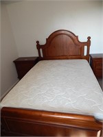 Queen Size 4 Poster Bed with mattress & box spring