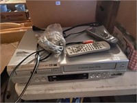 Sanyo DVD and VCR combo unit