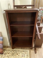 4 tier/shelf bookshelf