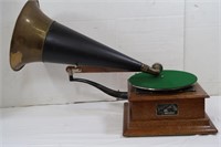 Antique Victor Talking Machine Type P(12 1/12x12