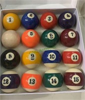 Box of billiard balls - complete set a 16 (1476)
