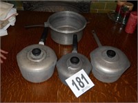 (3) Wagner Pans with Lids (Other Pan with No Lid)