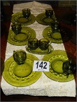 Set of Green Snack Plates & Cups (17) Plates