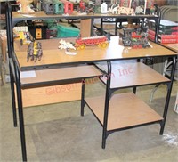 Metal/Pressboard Desk With Keyboard Tray