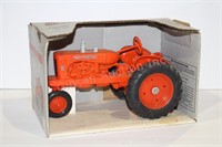 ERTL Allis-Chalmers WD-45 Antique Tractor