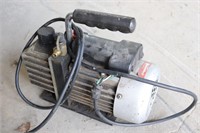 AC vacuum pump