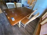 Wood Kitchen Table & 4 Matching Chairs