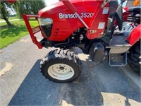 Branson 3520R Tractor w/Branson BL25R Loader