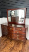 9-drawer Dixie chest w/ mirror matches lot 9 (56