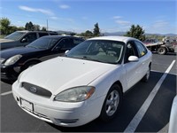 2004 Ford Taurus