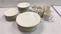 Set of Matching Dishes M14A