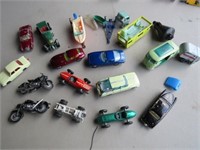 COLLECTION OF METAL VINTAGE CARS, BOATS, MISC PART