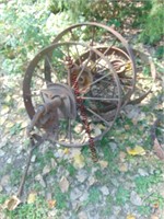 4 iron wagon wheels 29.5" & 28"