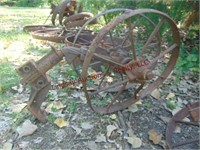 Iron dual plow wheel 18"