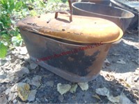 Cast iron broiler w/ lid
