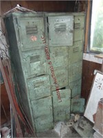 Locker cabinet WITH CONTENTS/ SEE PICS -