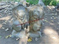 2 lion statue molds