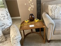 2 End Tables