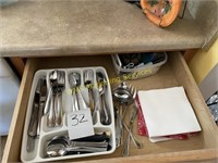 Kitchen Utensils Drawer - Silverware, Etc.
