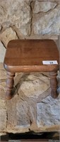 WOODEN STEP STOOL