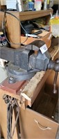 BENCH VISE REED MANUFACTURE - BUYER REMOVES