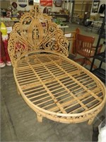 RATTAN UNIQUE QUEEN SIZE ROUNDED BED