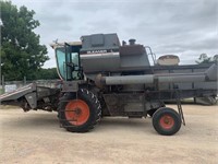 LL - Allis Chalmers Gleaner L Combine