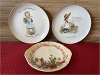 Vintage decorative plates