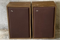 Large fisher speakers - 15" x 12“ x 24