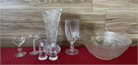 Assorted glass & crystal pieces