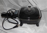 Small Toast-Master Electric Skillet w/Glass Lid