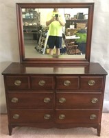 Dresser w/Mirror