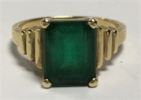 14k Gold Ring With Green Stone