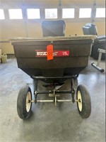 Huskey 175lb fertilizer spreader