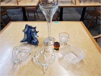 BLUE GLASS SWAN & GLASS DISHES