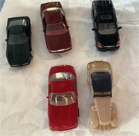 Lot of 5 Plastic Cars 1 Maisto & Glass Avon Car
