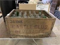 CASTLE CLUB CRATE WITH BOTTLES