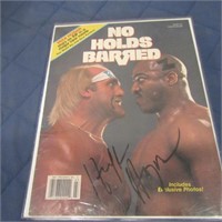 Hulk Hogan autograph on magazine.