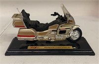 Maisto Honda Gold Wing SE Model Motorcycle