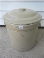 GOOD 5 GALLON STONEWARE CROCK & COVER