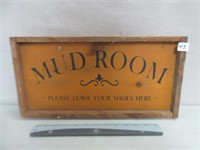 NEAT MUD ROOM SIGN