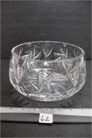 LOVELY PINWHEEL CRYSTAL BOWL