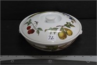 LOVELY ROYAL WORCHESTER COVERED DISH