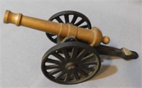 Vintage Gettysburg souvenir cast iron cannon, 4"h