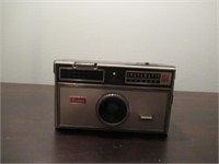 Vintage Kodak Instamtic Camera 104 With Black Case