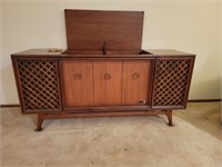 Zenith Console Cabinet With Stereo