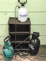 3 Pump Sprayers & Storage Cart