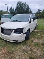 2010 CHRYSLER TOWN & COUNTRY TOURING